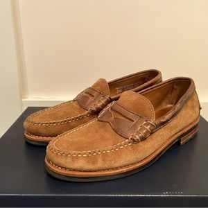Rancourt Northport Penny Loafer
Color: Khaki Suede
Size:  7.5
Width: D